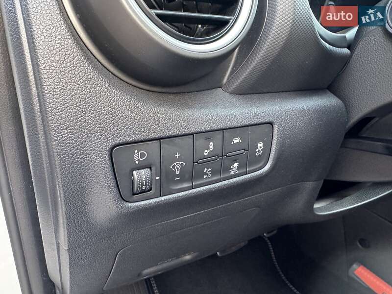 Внедорожник / Кроссовер Hyundai Kona Electric 2020 в Черновцах