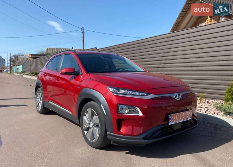 Внедорожник / Кроссовер Hyundai Kona Electric 2020 в 