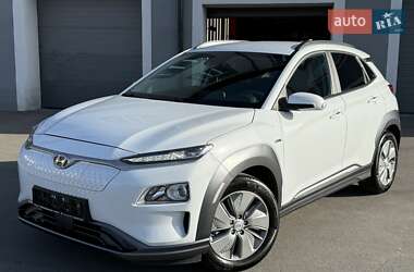 Позашляховик / Кросовер Hyundai Kona Electric 2020 в 