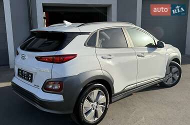 Позашляховик / Кросовер Hyundai Kona Electric 2020 в 