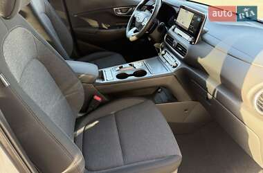 Позашляховик / Кросовер Hyundai Kona Electric 2020 в 