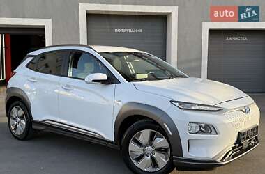 Позашляховик / Кросовер Hyundai Kona Electric 2020 в 