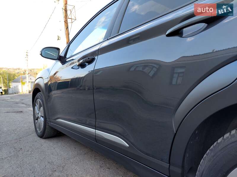 Внедорожник / Кроссовер Hyundai Kona Electric 2019 в Первомайске