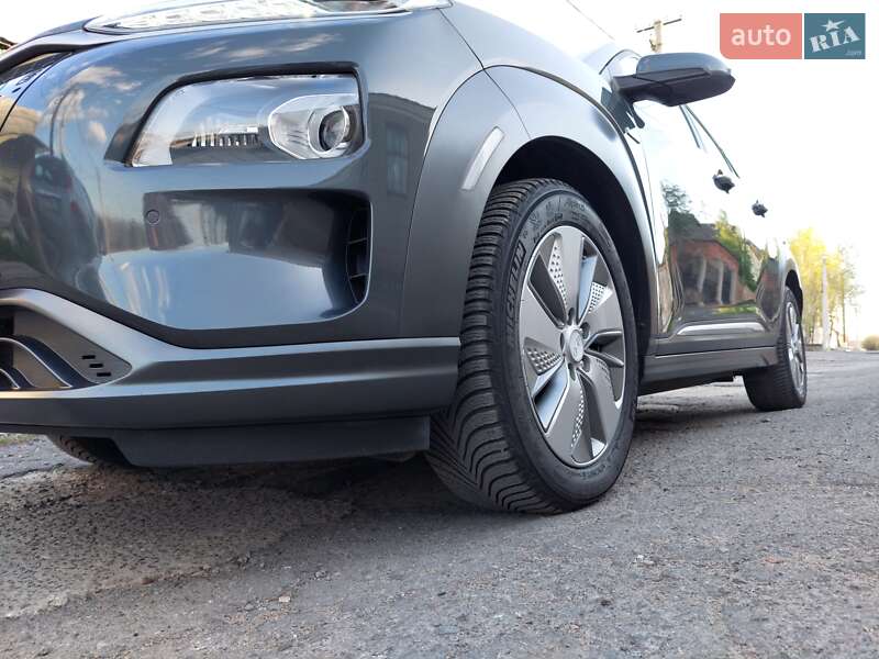 Внедорожник / Кроссовер Hyundai Kona Electric 2019 в Первомайске