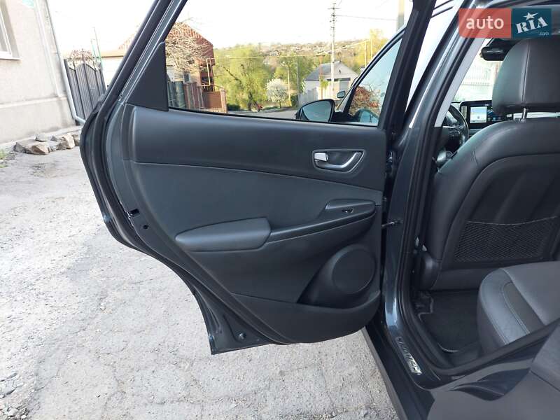 Внедорожник / Кроссовер Hyundai Kona Electric 2019 в Первомайске