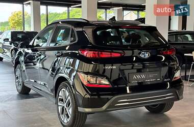 Внедорожник / Кроссовер Hyundai Kona Electric 2021 в 