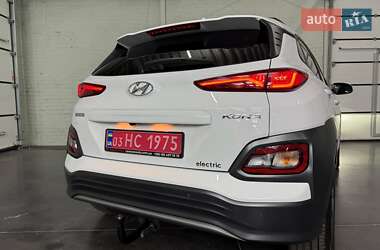 Позашляховик / Кросовер Hyundai Kona Electric 2020 в 