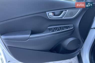 Позашляховик / Кросовер Hyundai Kona Electric 2020 в 