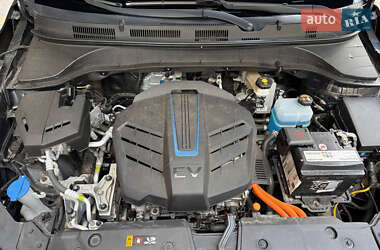 Позашляховик / Кросовер Hyundai Kona Electric 2020 в 