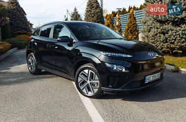Позашляховик / Кросовер Hyundai Kona Electric 2023 в Дніпрі