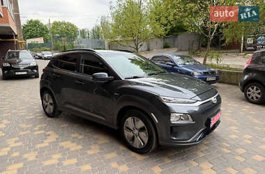 Внедорожник / Кроссовер Hyundai Kona Electric 2021 в 