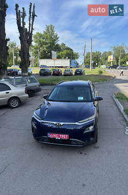 Внедорожник / Кроссовер Hyundai Kona Electric 2020 в 