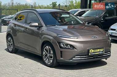 Позашляховик / Кросовер Hyundai Kona Electric 2022 в Чернівцях