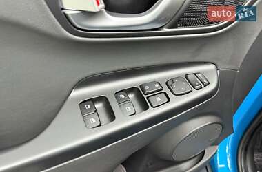 Позашляховик / Кросовер Hyundai Kona Electric 2021 в 