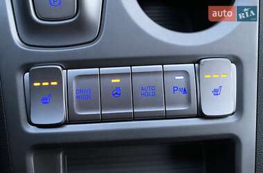 Внедорожник / Кроссовер Hyundai Kona Electric 2020 в 