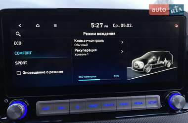 Внедорожник / Кроссовер Hyundai Kona Electric 2020 в 