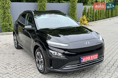 Позашляховик / Кросовер Hyundai Kona Electric 2021 в 