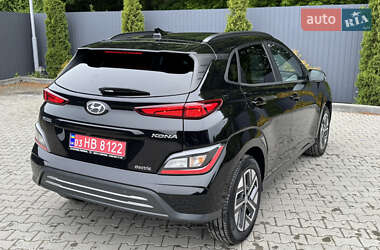 Позашляховик / Кросовер Hyundai Kona Electric 2021 в 