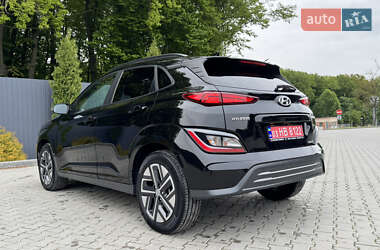 Позашляховик / Кросовер Hyundai Kona Electric 2021 в 