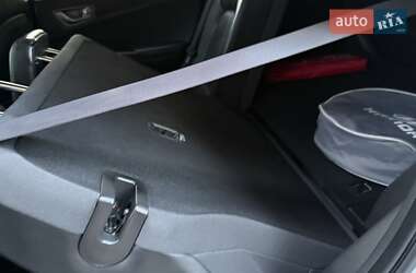 Внедорожник / Кроссовер Hyundai Kona Electric 2020 в 