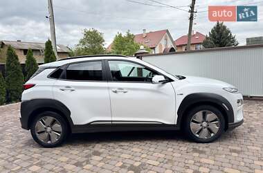 Позашляховик / Кросовер Hyundai Kona Electric 2019 в 