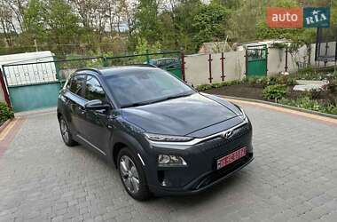 Внедорожник / Кроссовер Hyundai Kona Electric 2019 в 