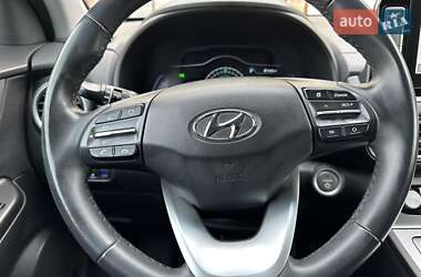Внедорожник / Кроссовер Hyundai Kona Electric 2019 в 
