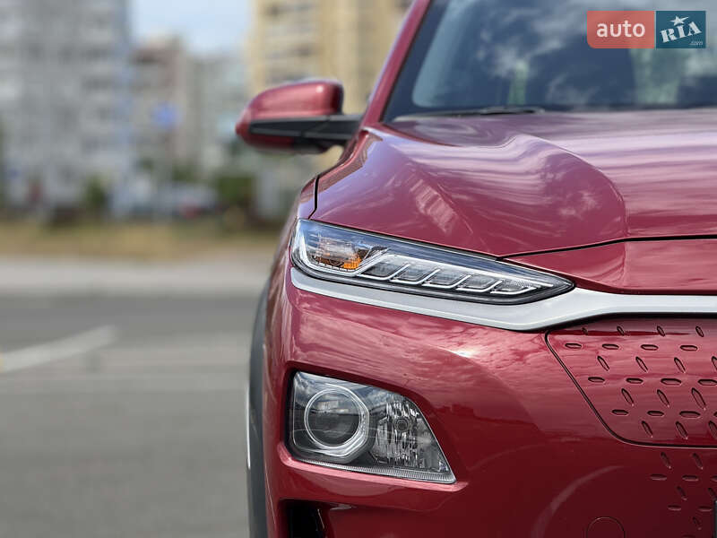 Позашляховик / Кросовер Hyundai Kona Electric 2021 в Києві