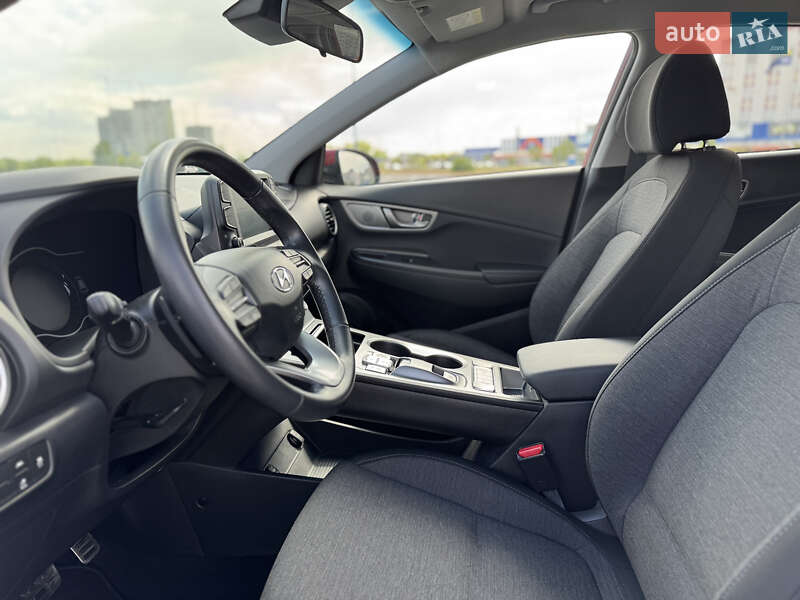 Позашляховик / Кросовер Hyundai Kona Electric 2021 в Києві