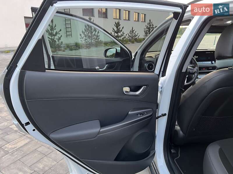 Позашляховик / Кросовер Hyundai Kona Electric 2021 в Луцьку