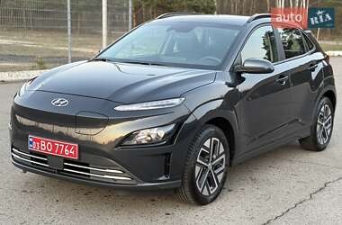 Позашляховик / Кросовер Hyundai Kona Electric 2022 в Луцьку