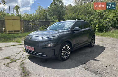 Позашляховик / Кросовер Hyundai Kona Electric 2022 в 