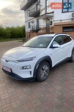 Позашляховик / Кросовер Hyundai Kona Electric 2020 в Дубні