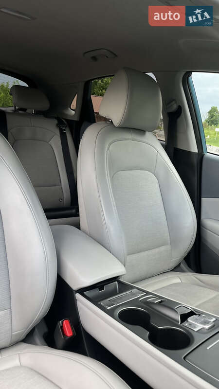 Внедорожник / Кроссовер Hyundai Kona Electric 2019 в Тернополе