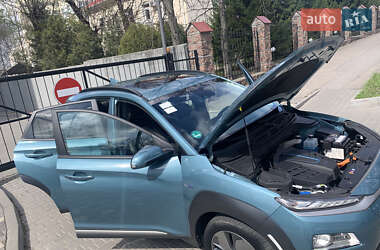 Внедорожник / Кроссовер Hyundai Kona Electric 2019 в 