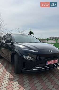 Позашляховик / Кросовер Hyundai Kona Electric 2021 в 