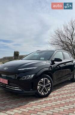 Позашляховик / Кросовер Hyundai Kona Electric 2021 в 