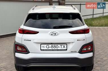 Внедорожник / Кроссовер Hyundai Kona Electric 2019 в 