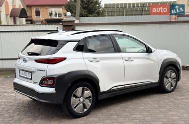 Внедорожник / Кроссовер Hyundai Kona Electric 2019 в 