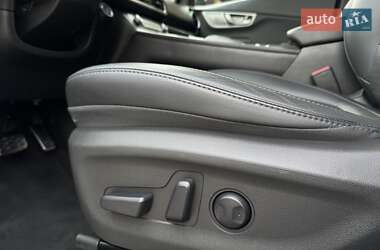 Внедорожник / Кроссовер Hyundai Kona Electric 2019 в 