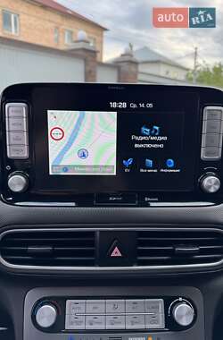 Внедорожник / Кроссовер Hyundai Kona Electric 2019 в 