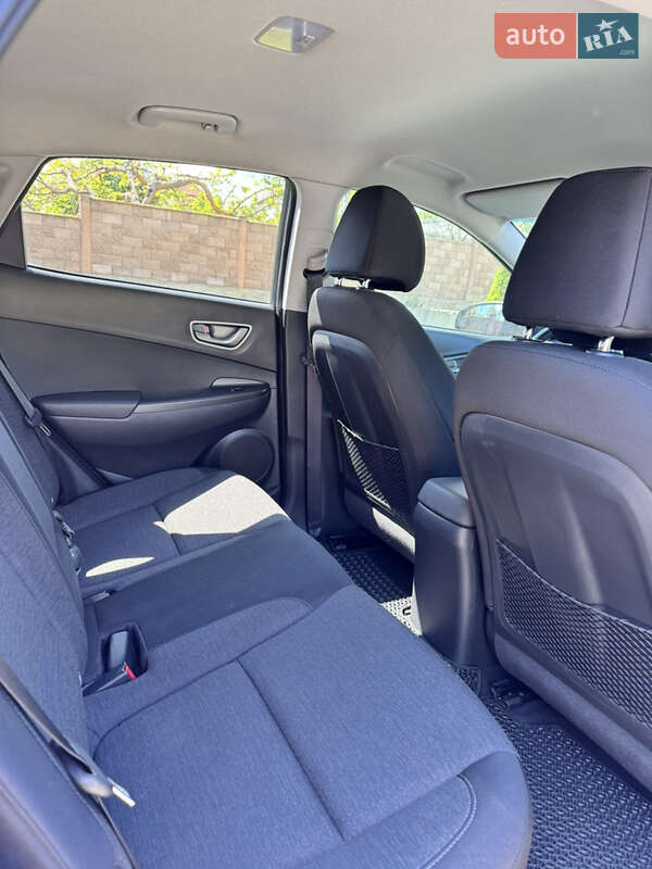 Внедорожник / Кроссовер Hyundai Kona Electric 2020 в Ровно