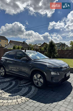 Внедорожник / Кроссовер Hyundai Kona Electric 2020 в 
