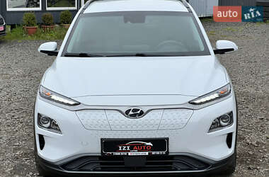 Внедорожник / Кроссовер Hyundai Kona Electric 2020 в 