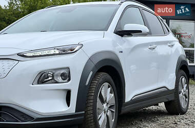 Внедорожник / Кроссовер Hyundai Kona Electric 2020 в 