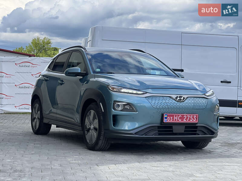 Внедорожник / Кроссовер Hyundai Kona Electric 2019 в 