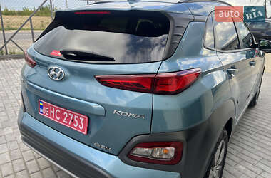 Внедорожник / Кроссовер Hyundai Kona Electric 2019 в 