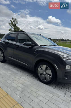 Позашляховик / Кросовер Hyundai Kona Electric 2019 в 
