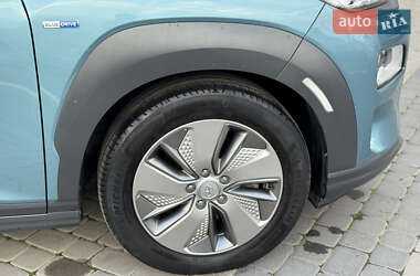 Внедорожник / Кроссовер Hyundai Kona Electric 2020 в 