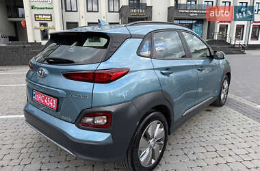 Внедорожник / Кроссовер Hyundai Kona Electric 2020 в 